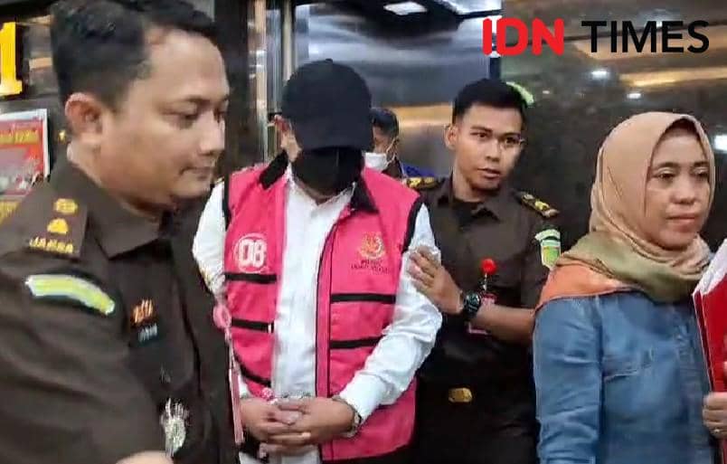 Korupsi Bibit Nanas, Eks Pj Gubernur Sulsel Dijerat Pasal Berlapis