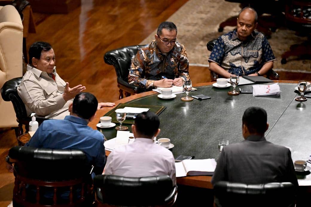Presiden Prabowo Gelar Lima Rapat di Hambalang dengan sejumlah menteri (Biro Pers Sekretariat Presiden/Cahyo)