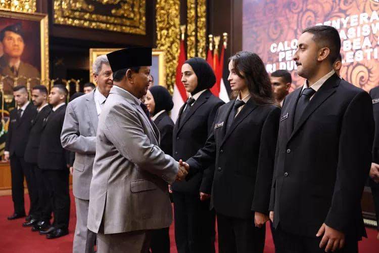 Prabowo juga bahas perkembangan program pendidikan bagi mahasiswa asal Palestina di Indonesia 