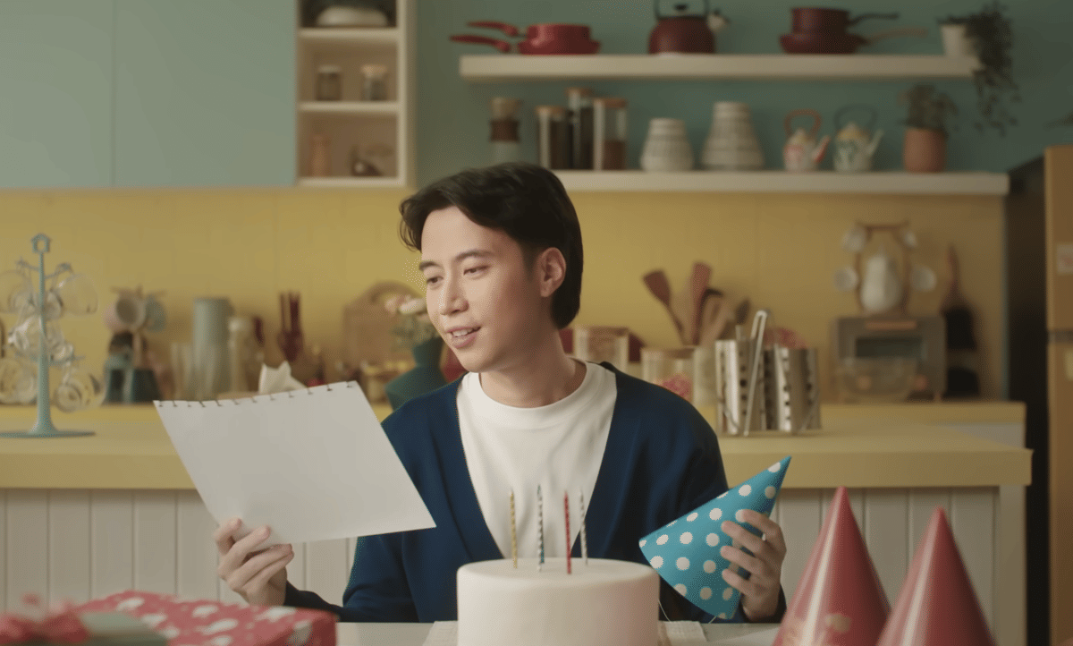 cuplikan video klip Pelukmu Sementara, Hatiku Selamanya - Vidi Aldiano