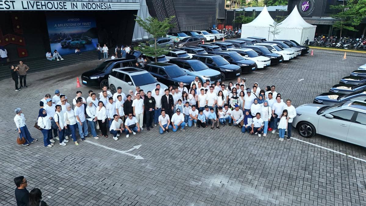 Jaecoo Serahkan 7.000 Unit J5 EV di Indonesia
