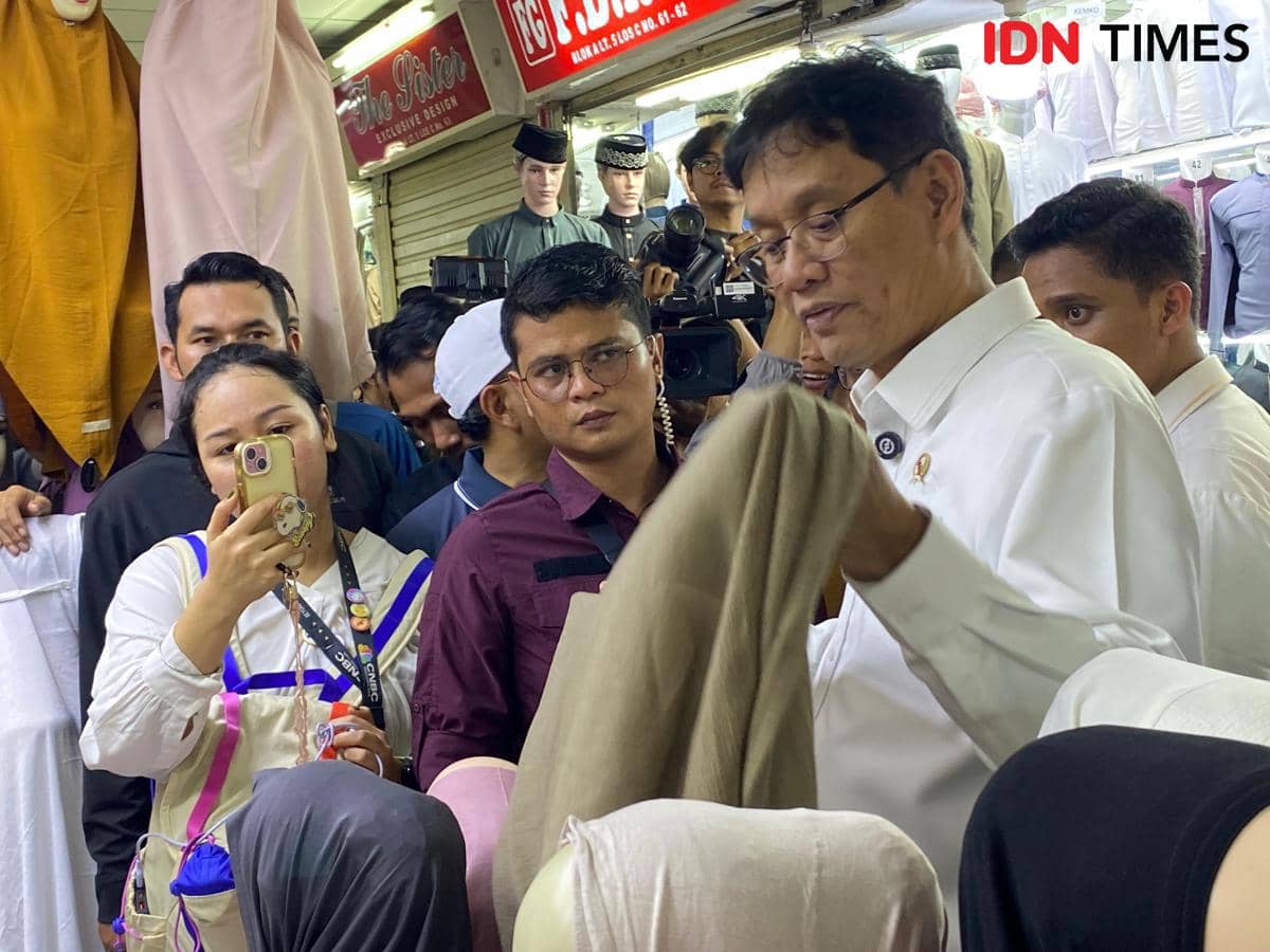 Momen Menkeu Purbaya Kunjungi Pasar Tanah Abang Jelang Lebaran