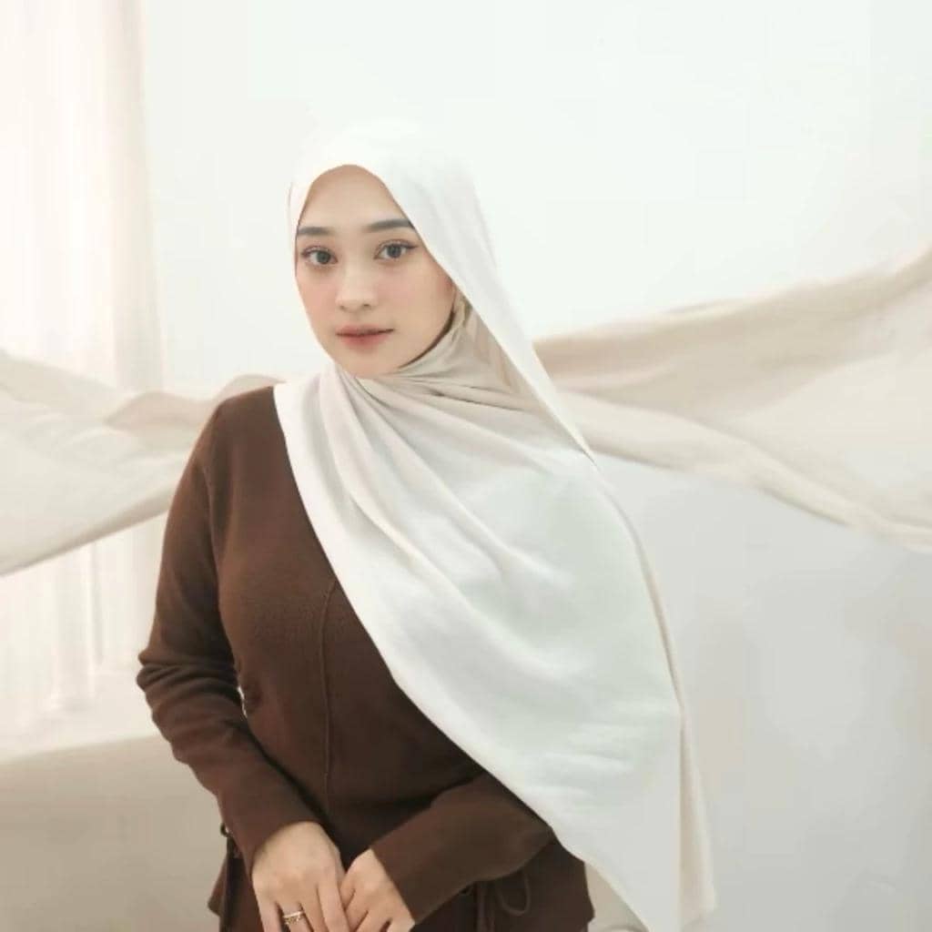 Pasmina Viscose Polos Minimalis untuk Lebaran