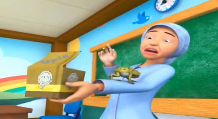 Cikgu Jasmin ketakutan melihat katak