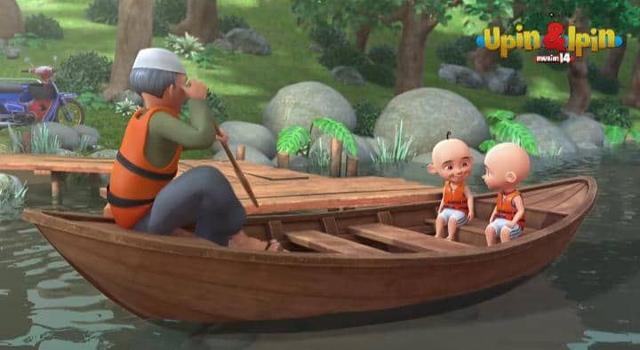 Tok Dalang mengajak Upin dan Ipin menaiki sampan