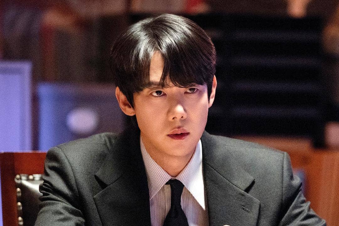 8 Profesi Menarik Dimainkan Yoo Yeon Seok di Drama, Terbaru Pengacara