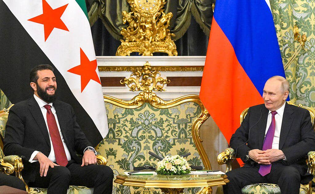 Presiden Suriah Ahmad Al-Sharaa dan Presiden Rusia Vladimir Putin
