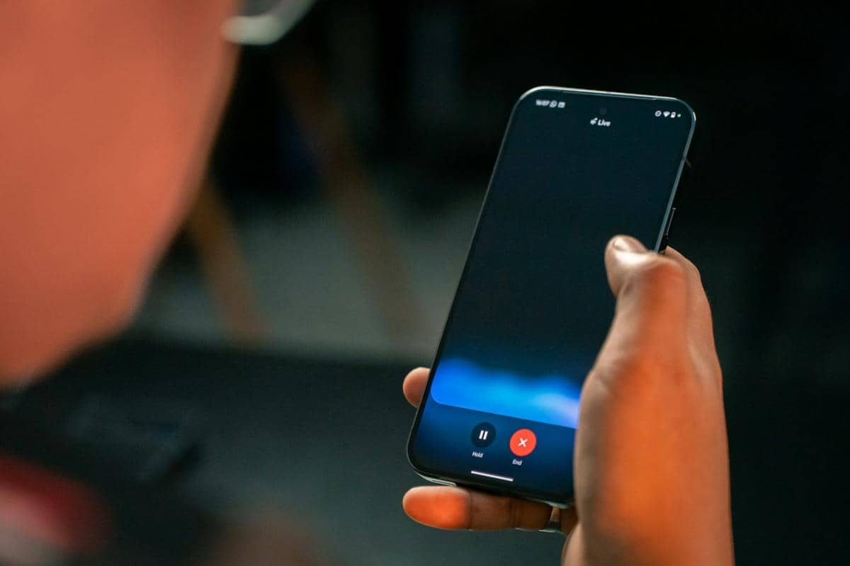 ilustrasi Gemini Live