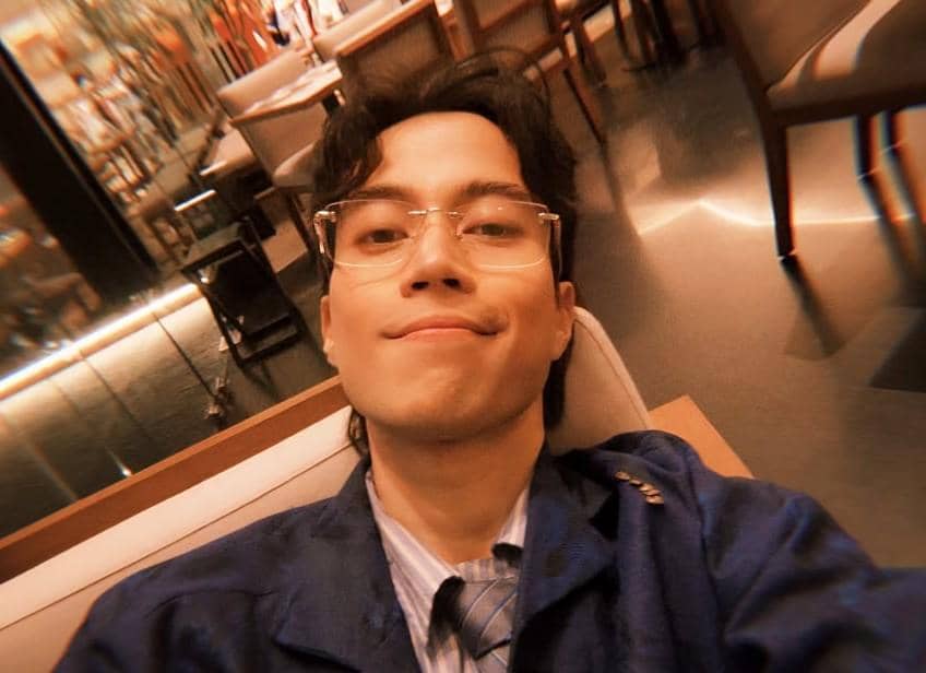 Lirik Lagu Definisi Bahagia - Vidi Aldiano beserta Maknanya