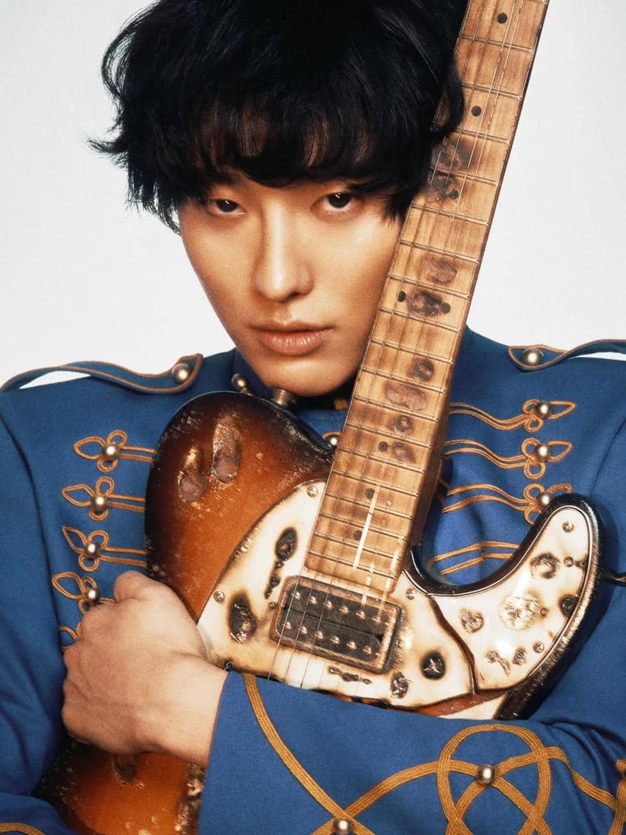 Perjalanan Karier WOODZ: Dari Idol Grup hingga Jadi Solois Populer