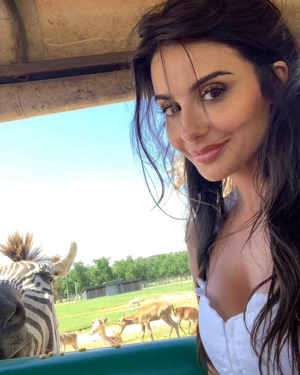 makeup Mikaela Hoover