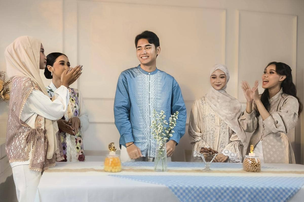 ilustrasi merayakan hari lebaran