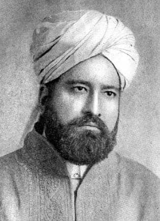 Khwaja Kamal-ud-Din, seorang cendekiawan dan ahli hukum Muslim terkemuka. 