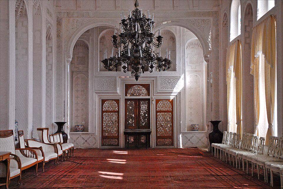 Ruangan di dalam Istana Sitorai Mokhi Khosa 