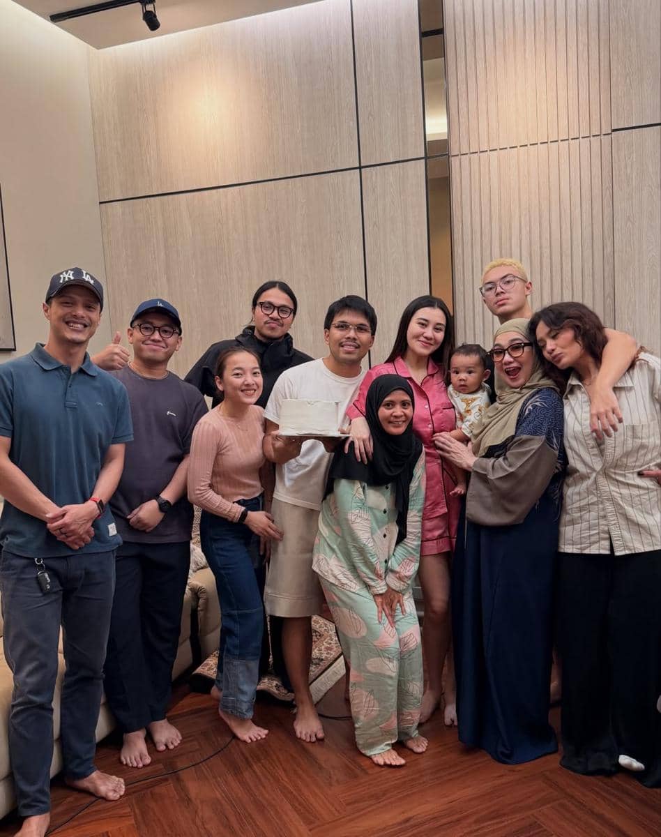 Ultah Aaliyah Massaid digelar sederhana.