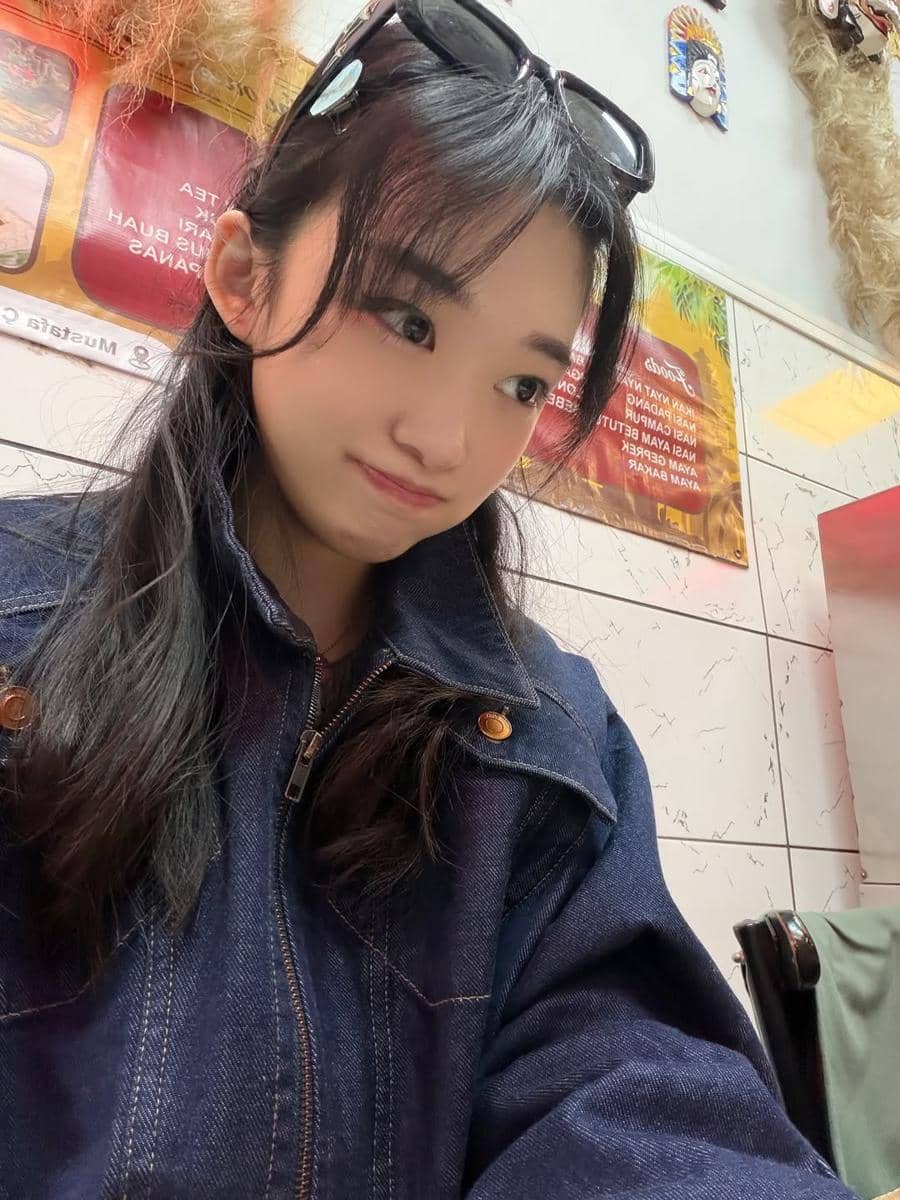 Livy Renata saat mengunjungi Hagia Sophia.