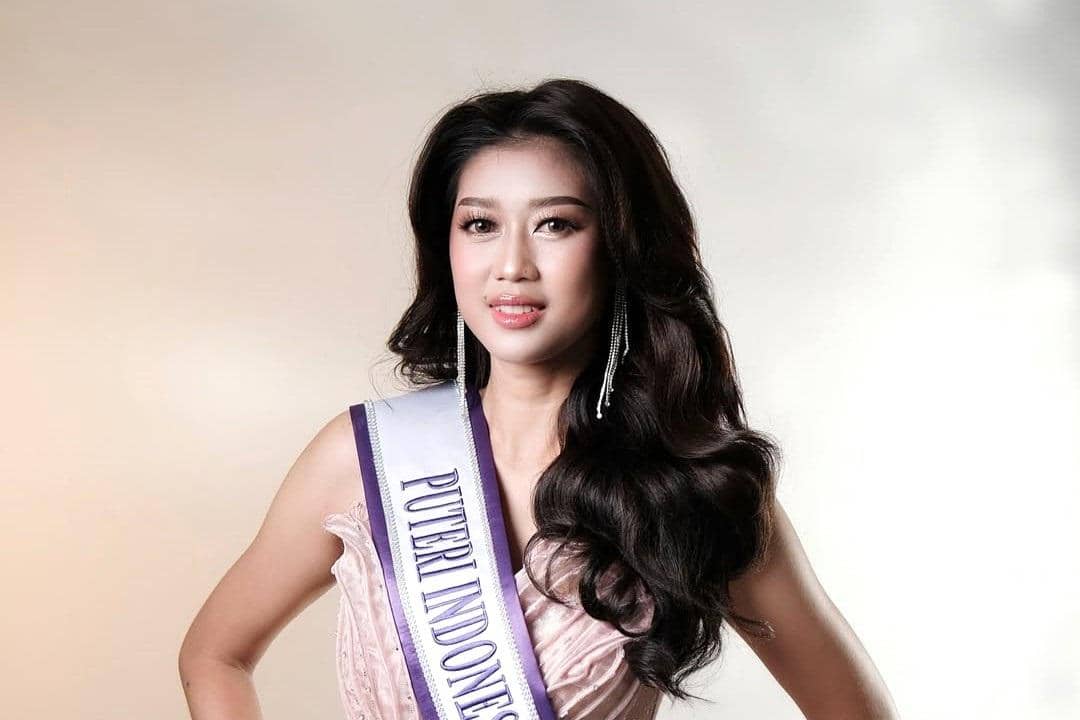 7 Potret Puteri Indonesia Kalimantan Barat 2 2026 Hilaria Memel, Anggun!