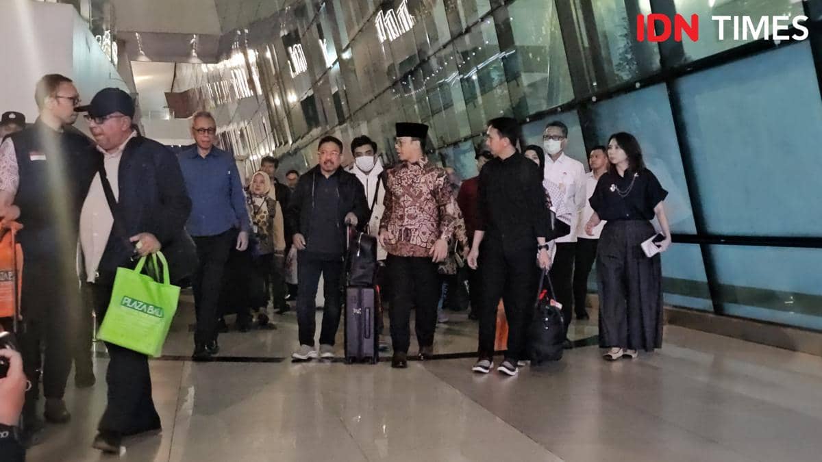 22 WNI yang dievakuasi dari Iran tiba di Indonesia