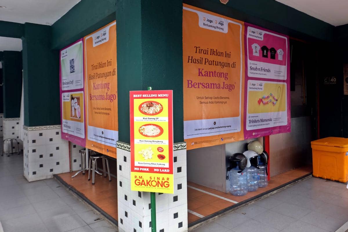 Bank Jago Sulap Tirai Kedai Jadi Media Iklan UMKM di Ramadan 2026