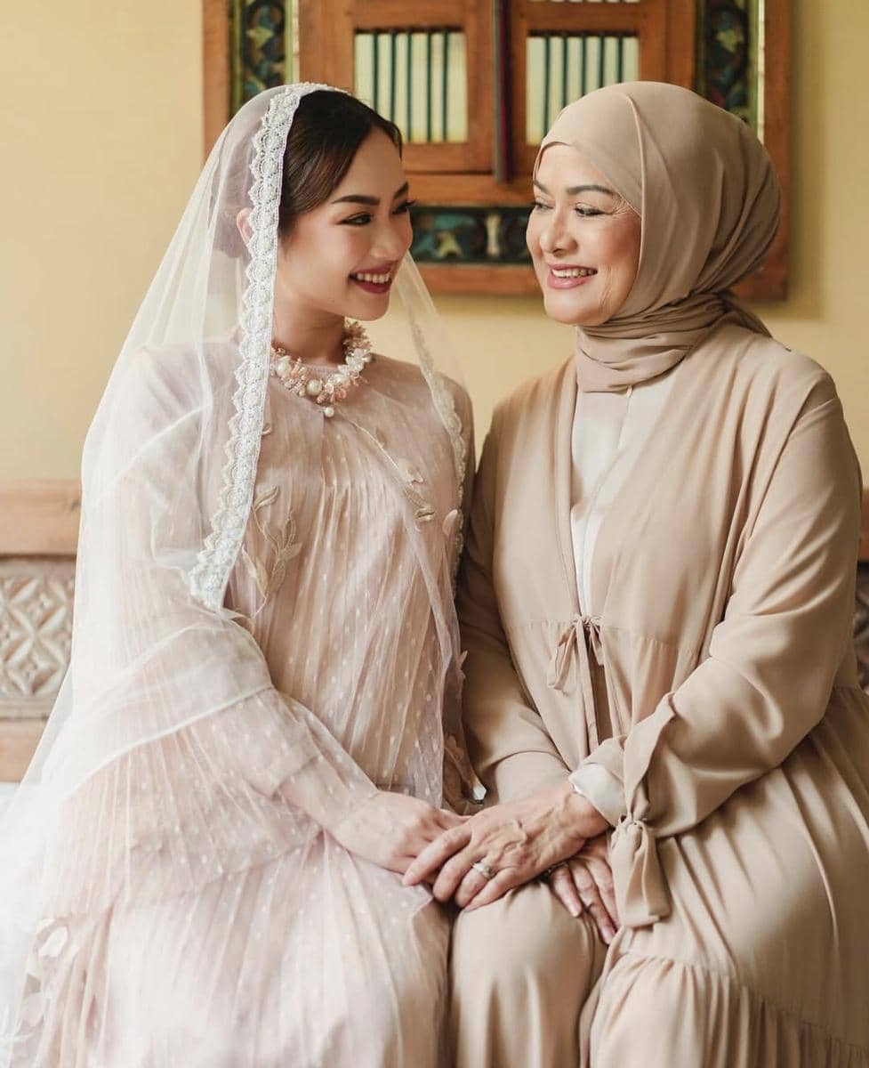 Tasyakuran kehamilan anak Willy Dozan