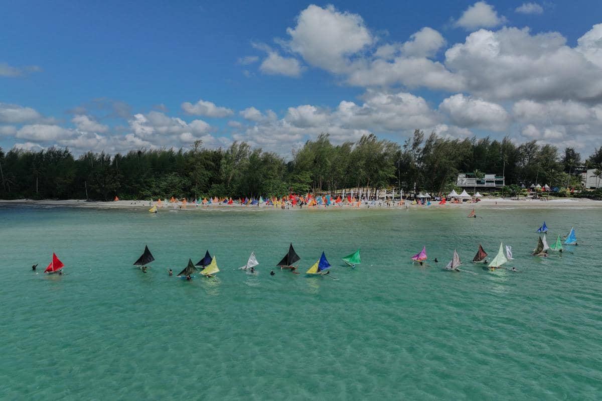 Aksi tradisi Jong di Kepulauan Riau