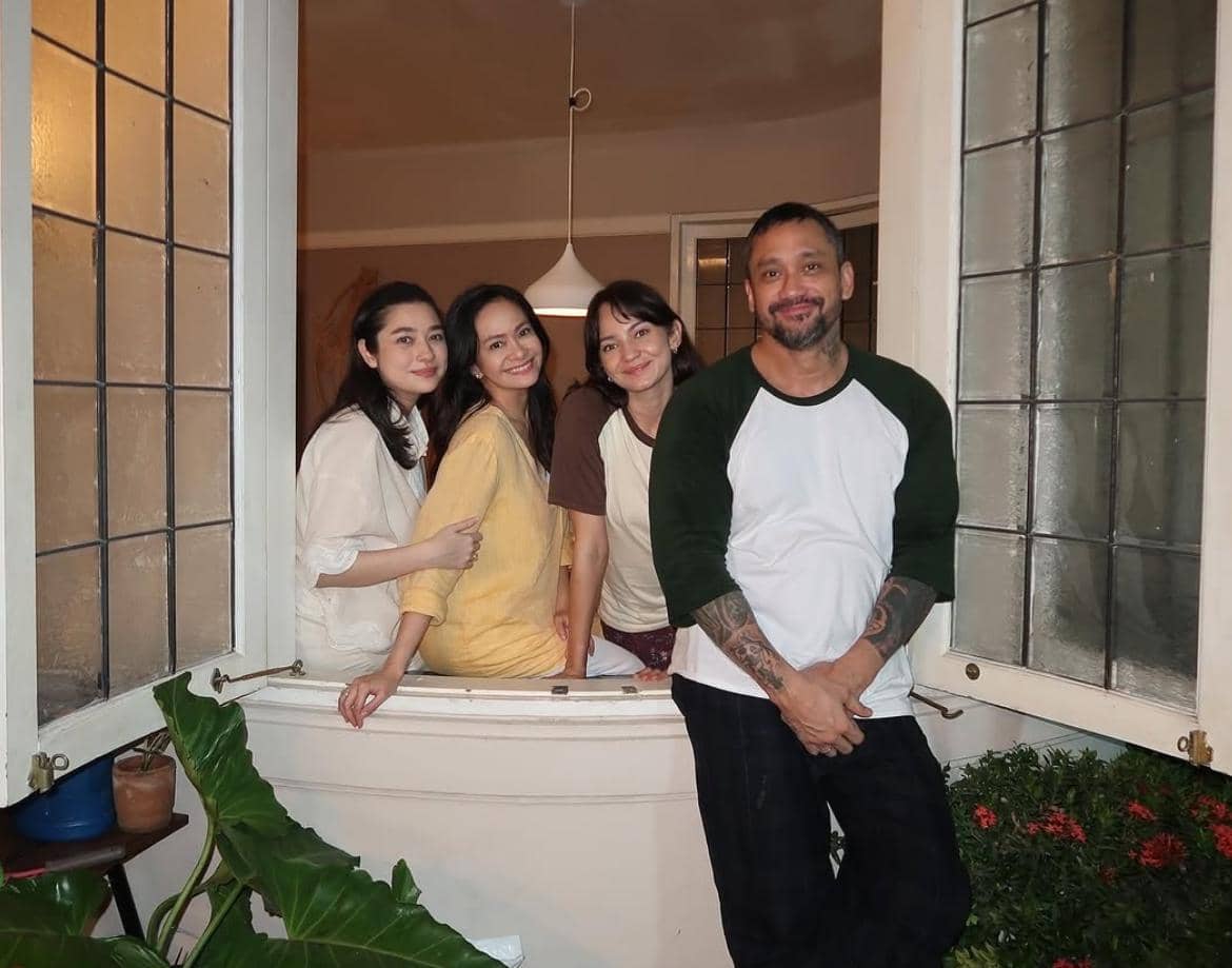 Amanda Rigby bagikan momen bersama dengan Ersa Mayori, Enzy Storia dan Tora Sudiro, lawan mainnya di film Yakin Nikah