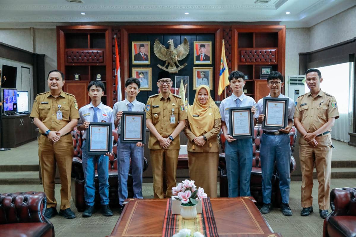 Empat Siswa SMKN 1 Liwa Retas Celah Keamanan Situs NASA
