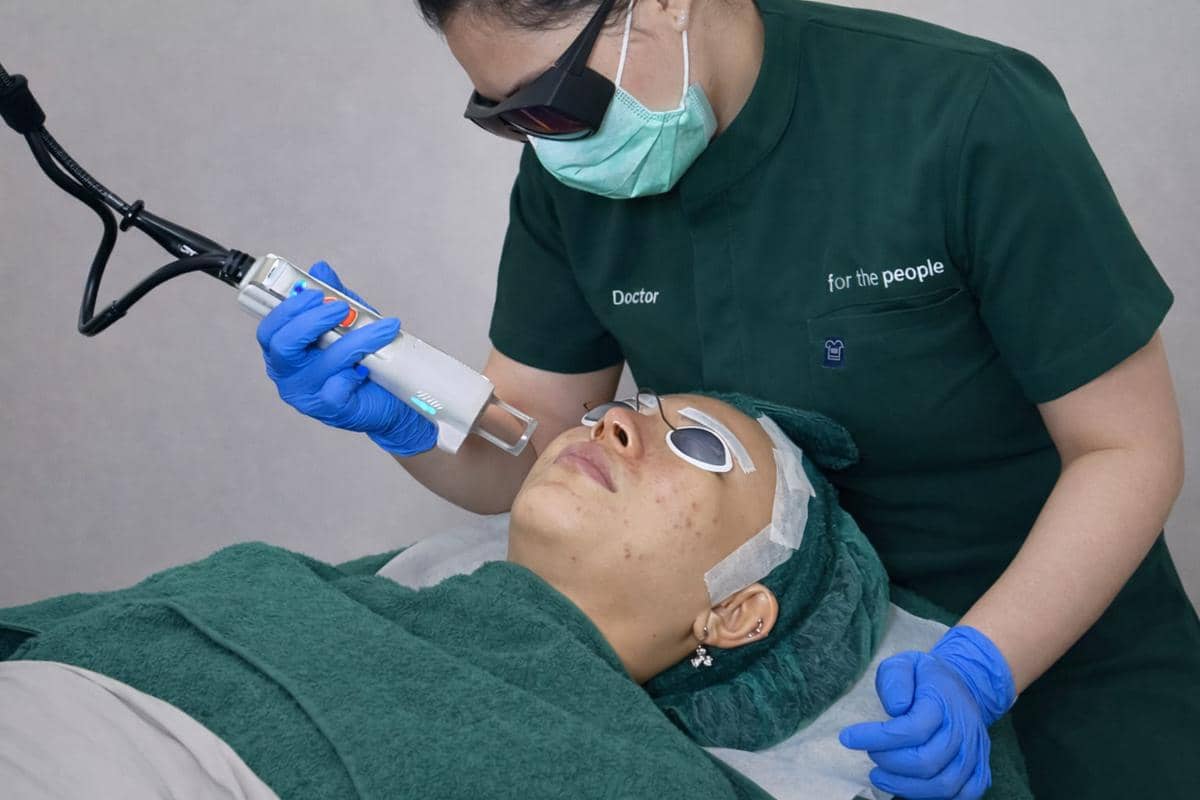 Tips Merawat Kulit Sensitif agar Tak Mudah Kemerahan dan meninggalkan bekas jerawat 