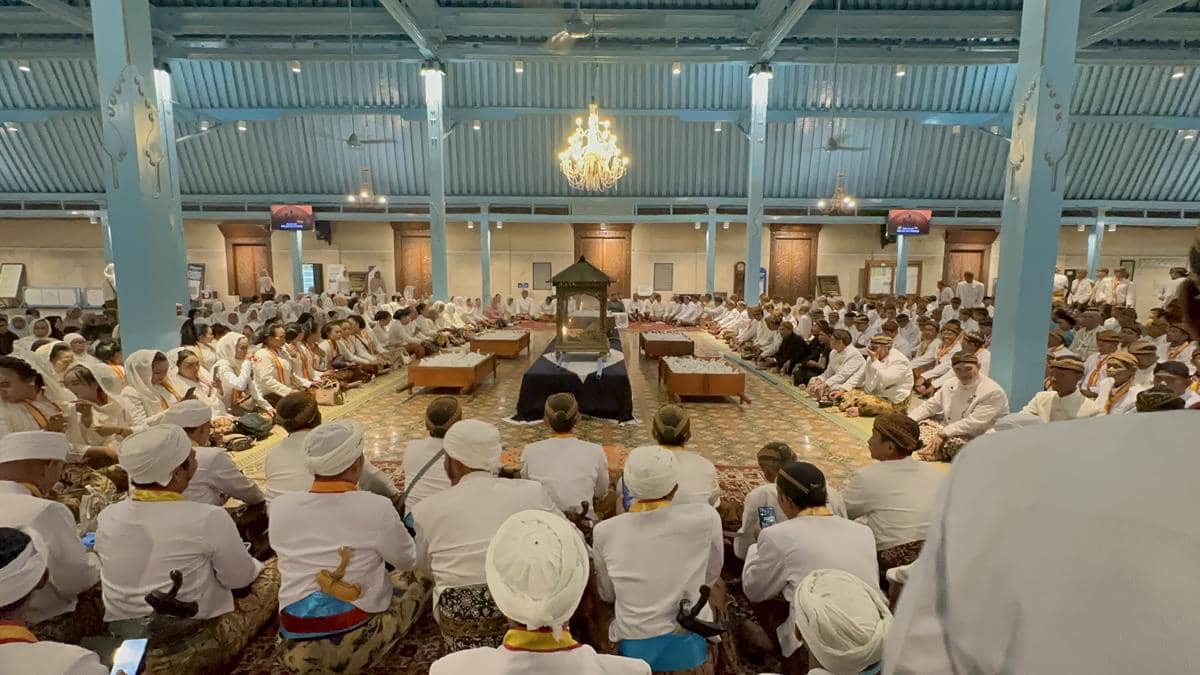 Sejarah Malam Selikuran dan Kirab Dua Kubu Keraton Surakarta