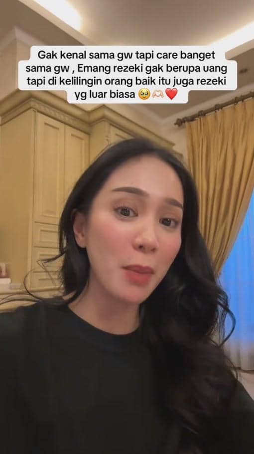 Bunga Zainal Dapat Hampers dari Pedagang Sayur dan Sembako 