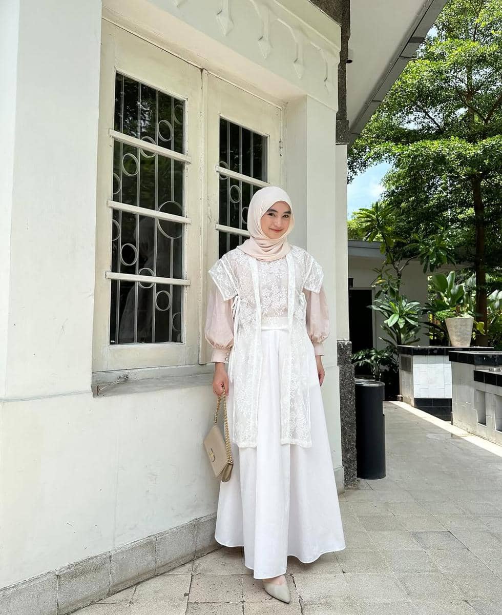 OOTD Lebaran Kedua ala Olivia Finda