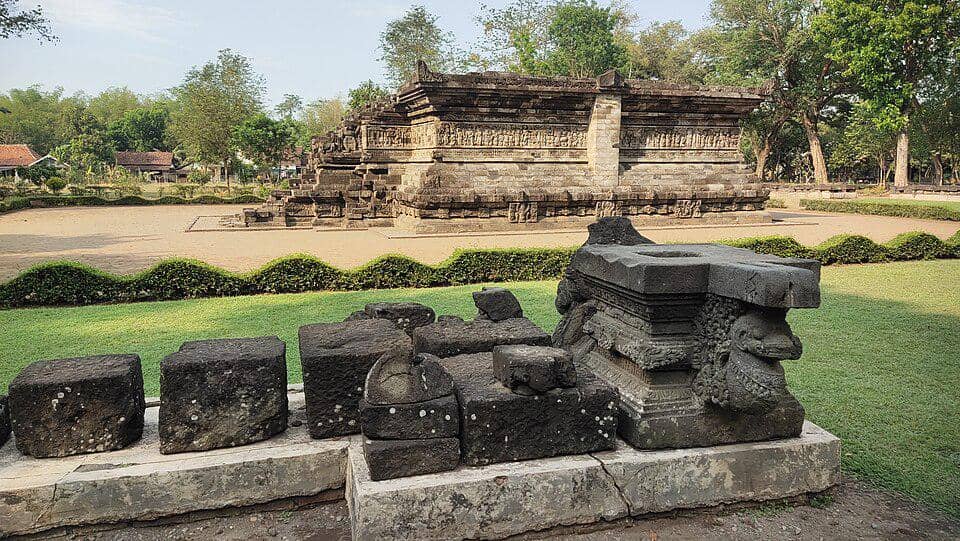 Foto Wisata Candi Tegowangi Kediri 