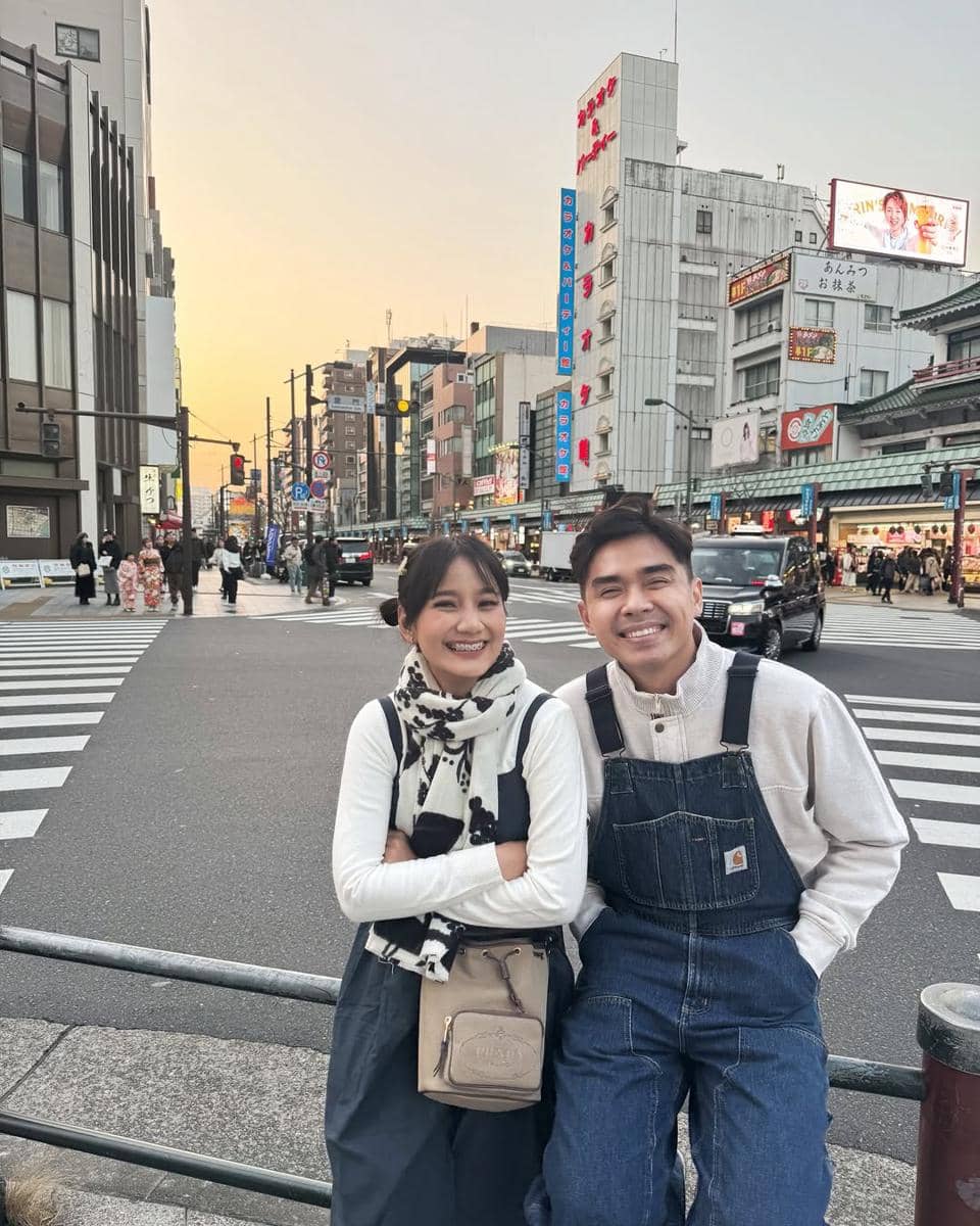 Gaya Couple Minimalis ala Jesica Ceren dan Arvhie Hanafi