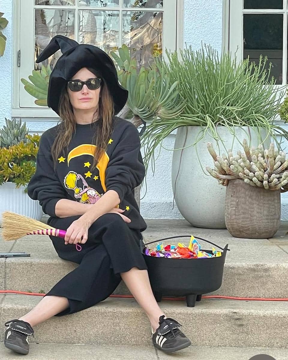 inspirasi OOTD ala Kathryn Hahn 