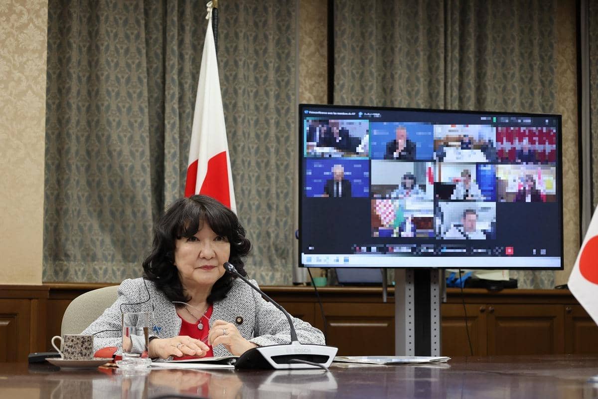 Menteri Keuangan Jepang, Satsuki Katayama, saat menghadiri pertemuan Menteri Keuangan G7 yang diadakan secara daring pada 9 Maret 2026. Pertemuan tersebut membahas situasi terkini di Timur Tengah dan dampaknya terhadap stabilitas kawasan hingga kondisi perekonomian global.