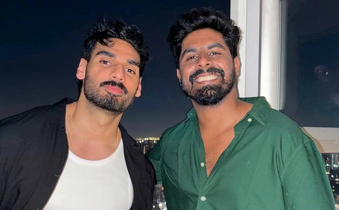 9 Potret Ahan Shetty Liburan di Koh Samui, Seru Main Sama Gajah