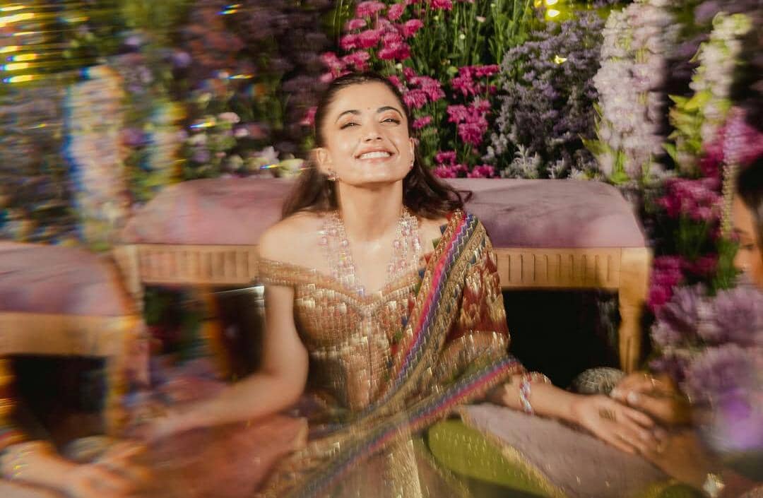 11 Momen Mehendi Rashmika Mandanna yang Baru Diunggah, Syahdu!