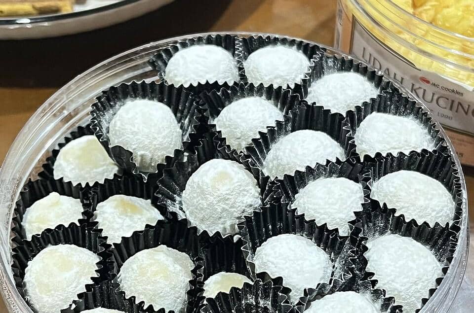 ilustrasi kuih makmur 