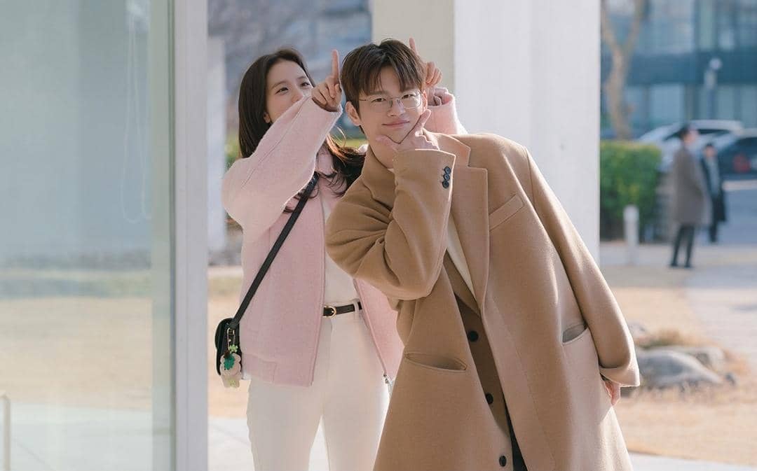 Jisoo dan Seo In Guk di drama Boyfriend on Demand