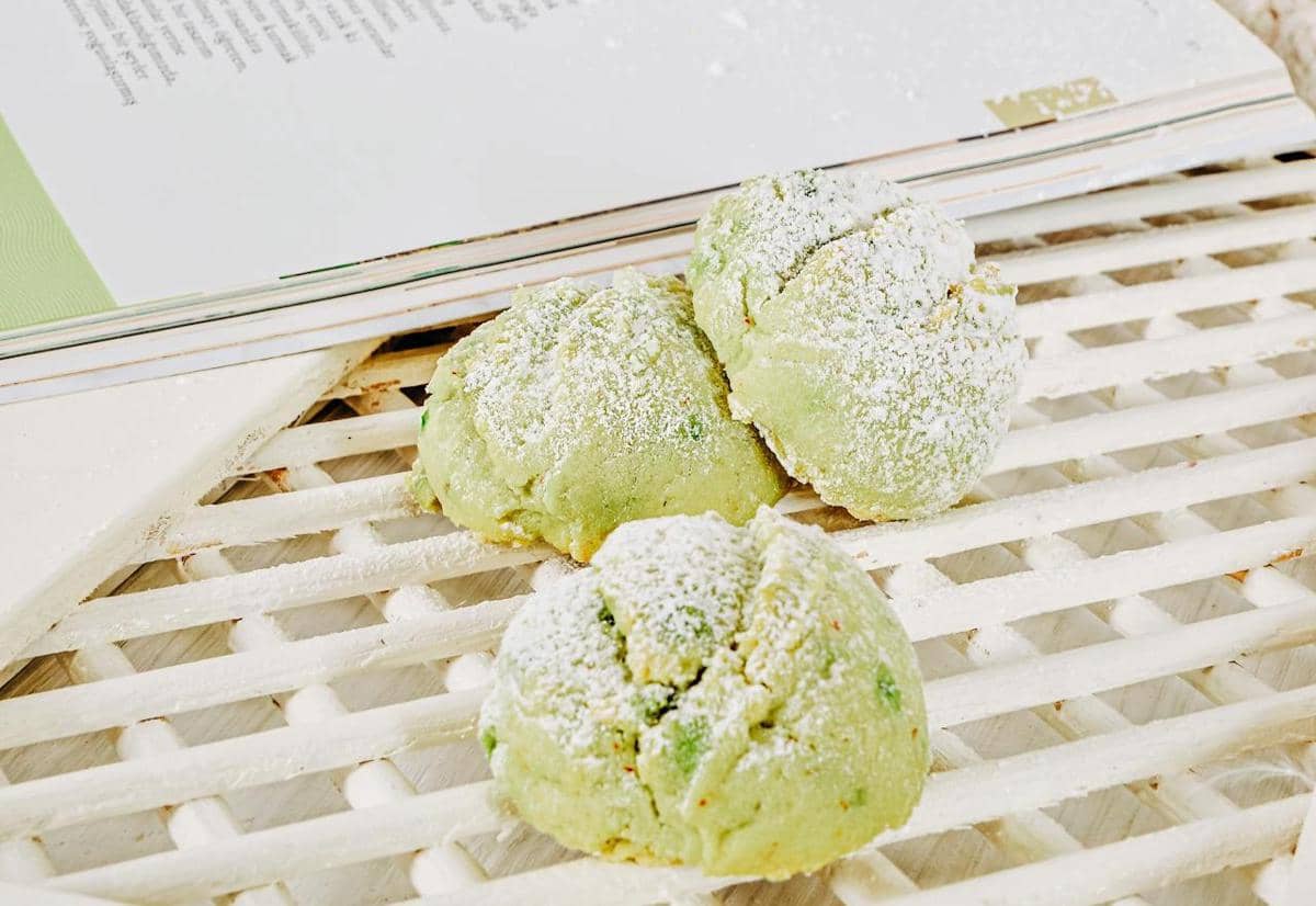 Resep Kue Putri Salju Matcha, Perpaduan Manis Pahit dalam Tiap Gigitan