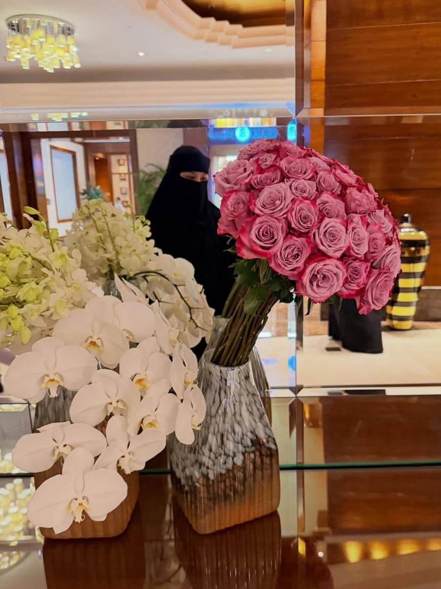 Vanesha Prescilla umrah di tanah suci.