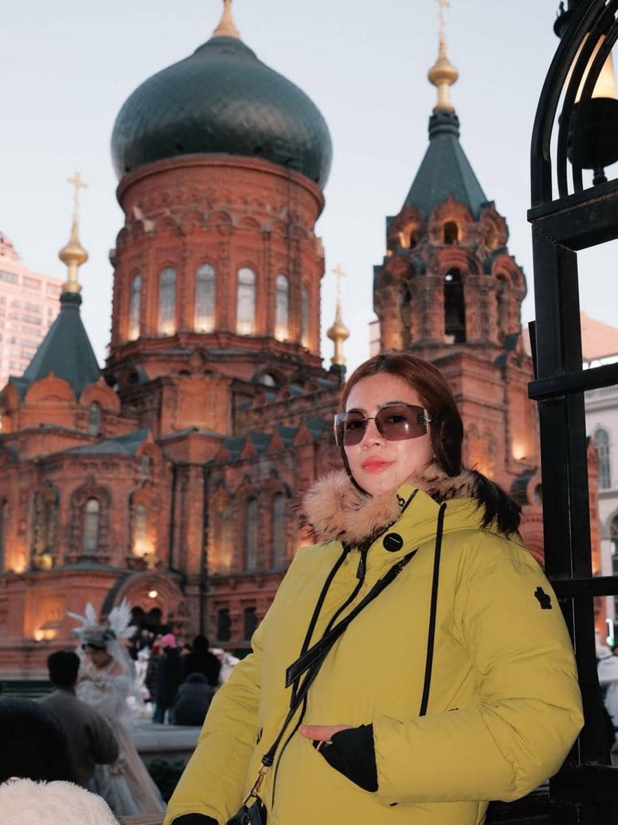 Keluarga Felicya Angelista jalan-jalan di Kota Harbin