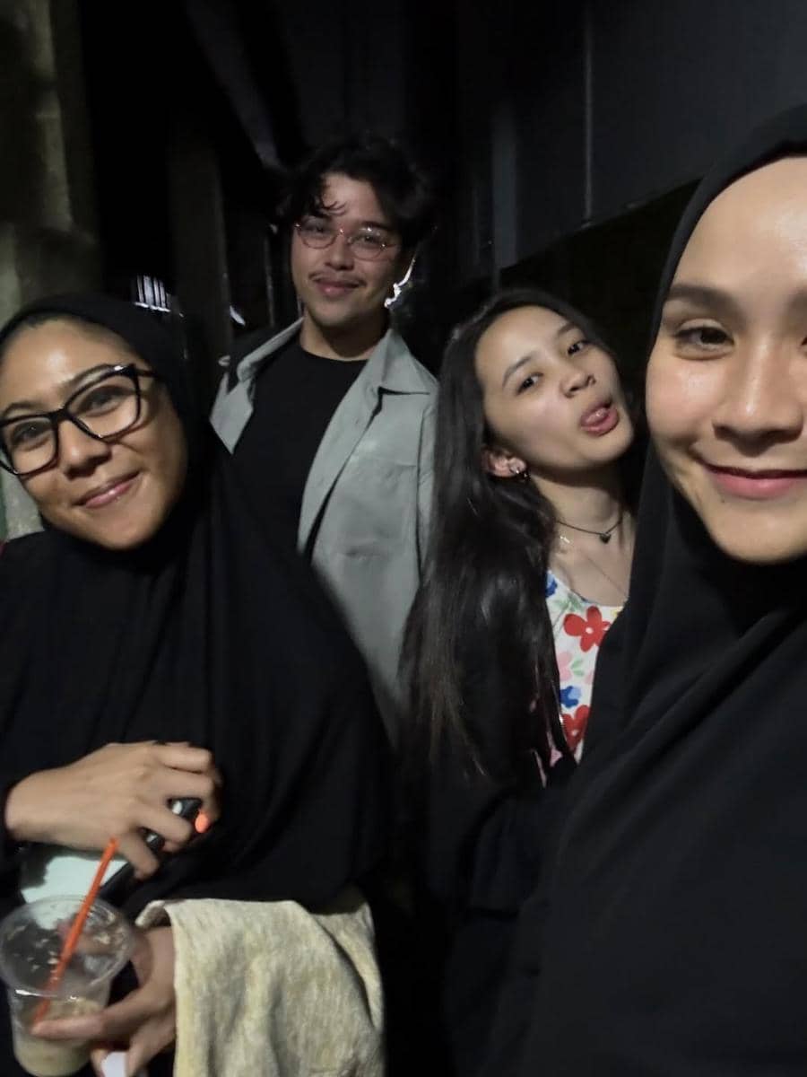 Zaskia Adya Mecca iktikaf di malam ke-21 Ramadan