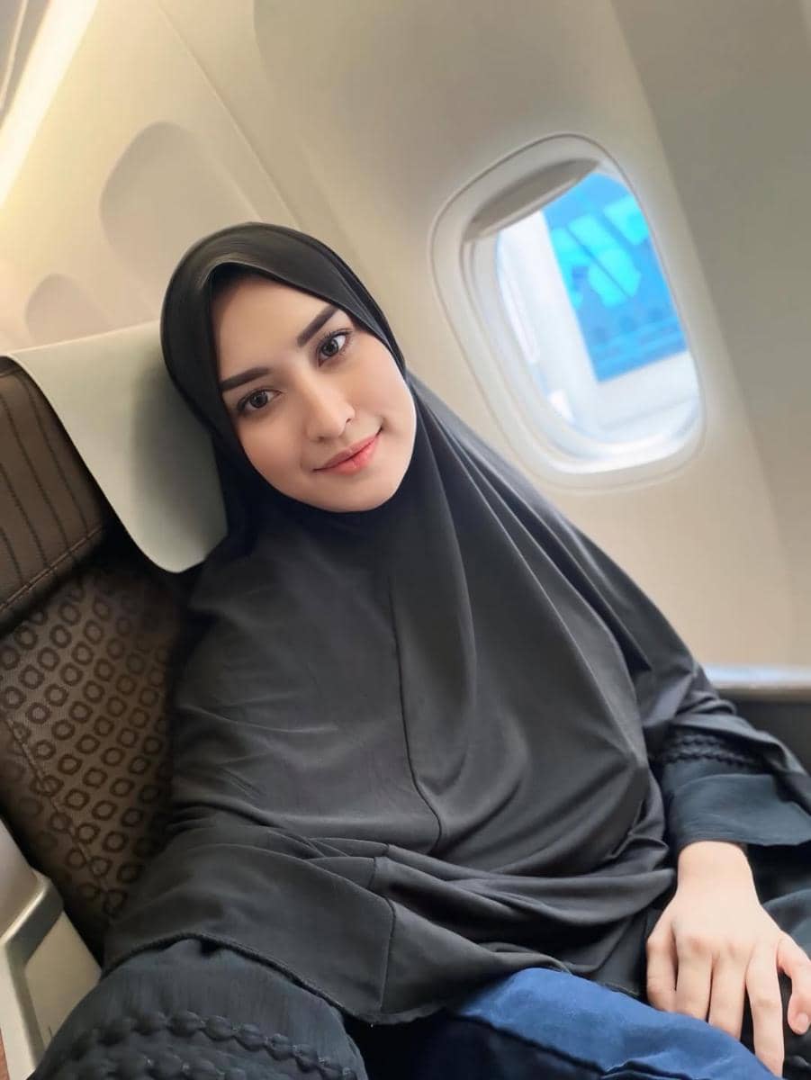 Angbeen Rishi jalani umrah seorang diri di bulan Ramadan