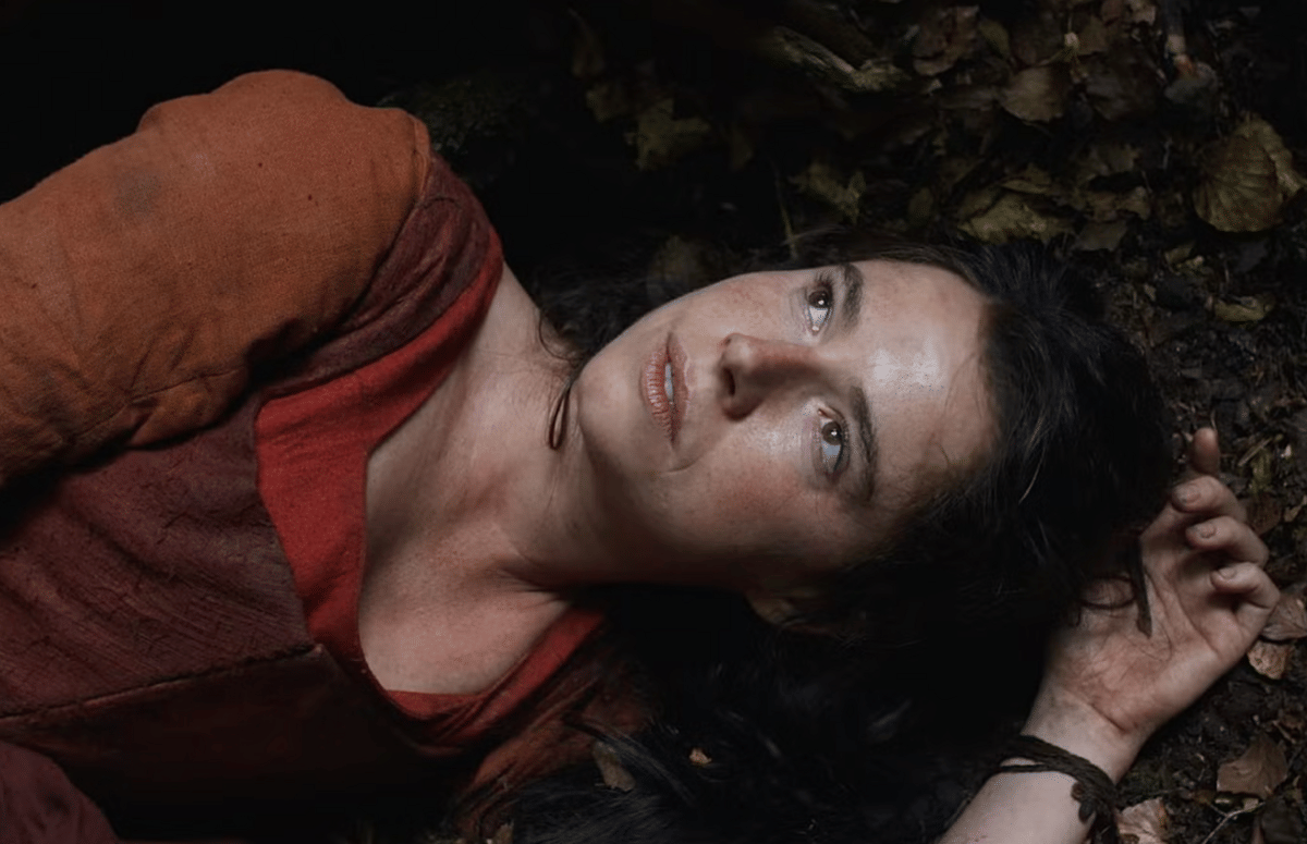 Jessie Buckley dalam Hamnet