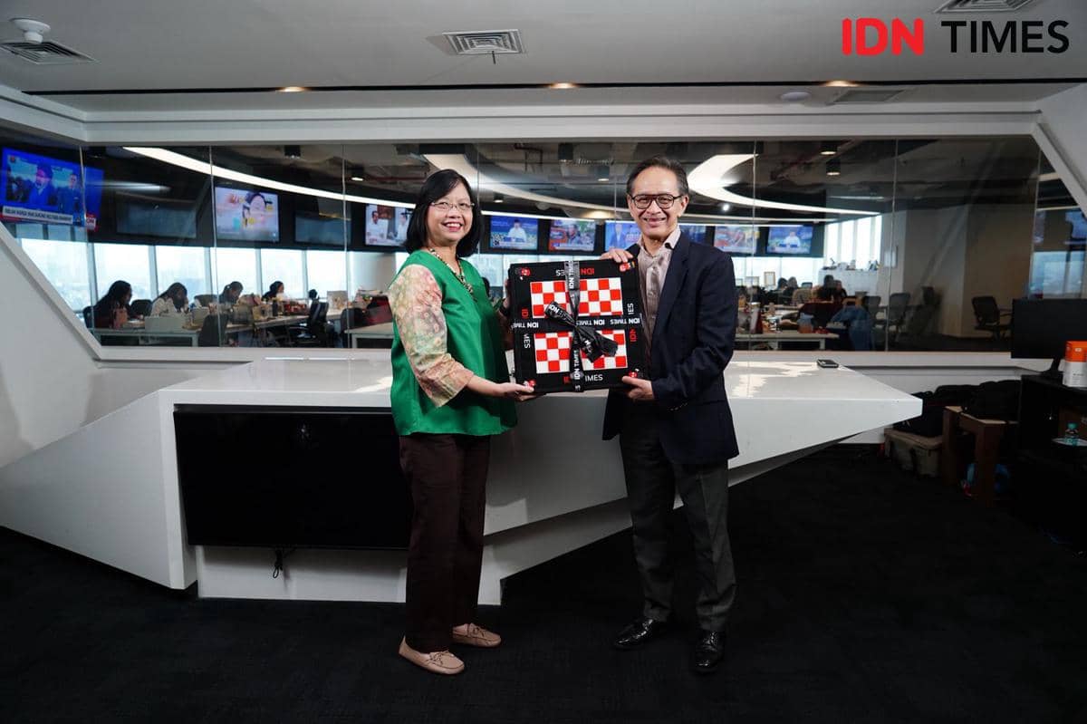 Mantan Menteri Luar Negeri Marty Natalegawa dalam program Real Talk with Uni Lubis, Rabu (11/03 /2026). 