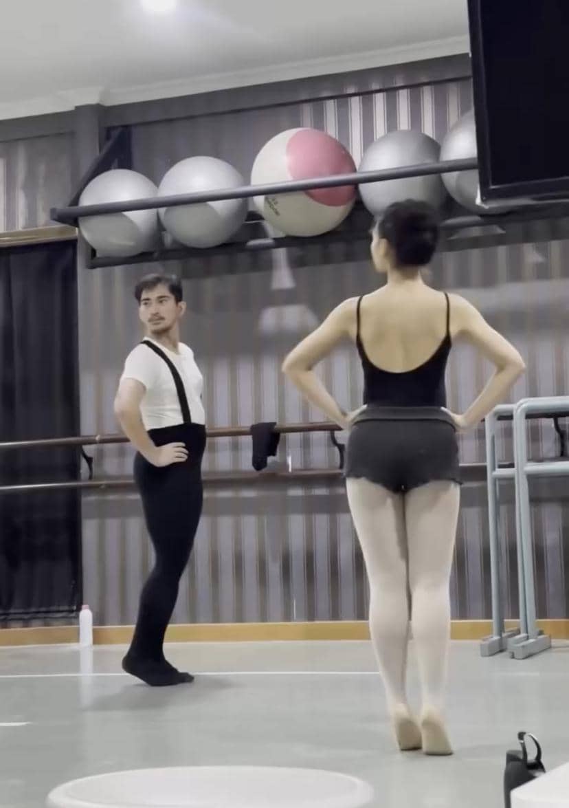 potret Bio One totalitas belajar balet 