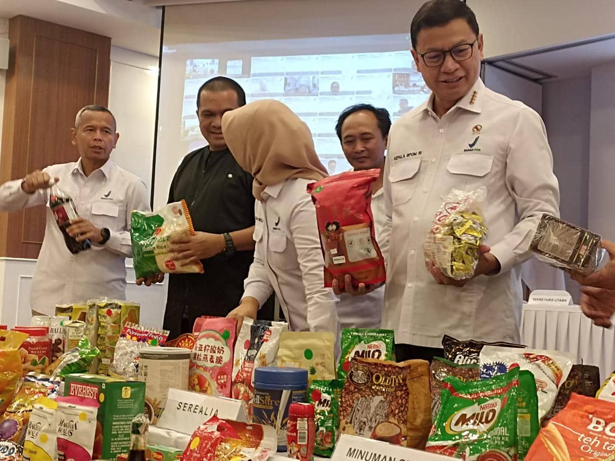 Kepala BPOM Taruna Ikrar dalam Konferensi Pers Hasil Intensifikasi Pengawasan Pangan Ramadan & Idulfitri Tahun 2026 di Gedung BPOM, Rabu (11/3/2026).