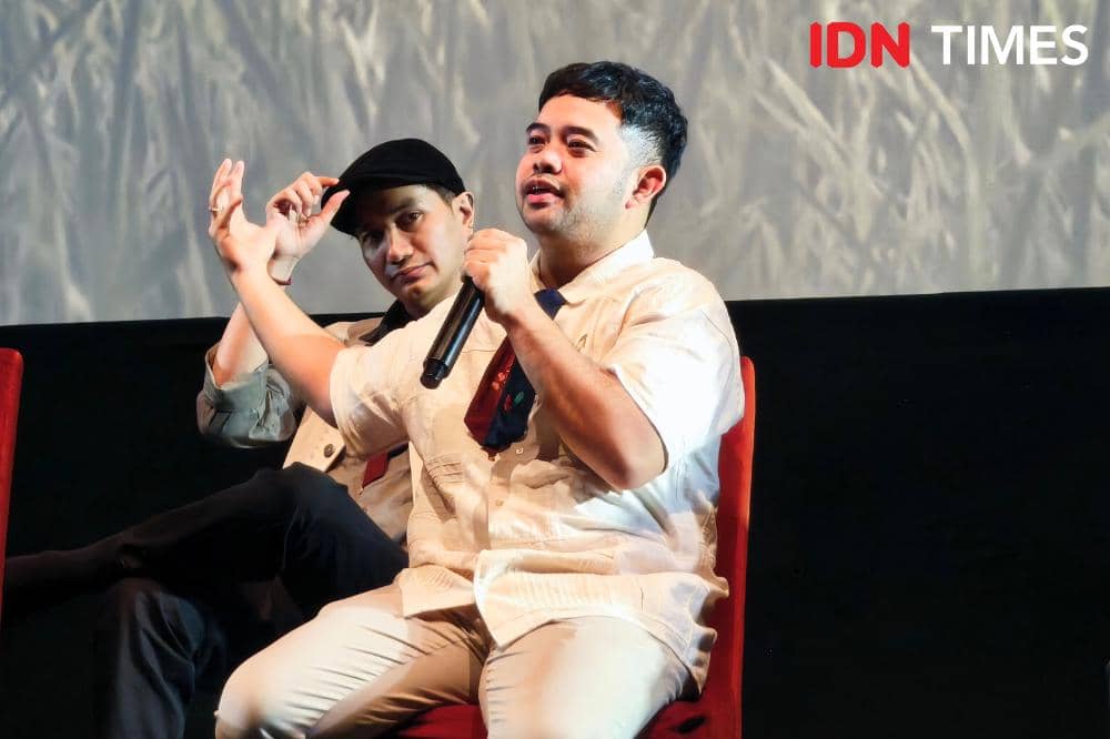 Sutradara Ryan Adriandhy saat bercerita soal produksi film Na Willa dalam press conference di Jakarta, Selasa (10/3/2026)