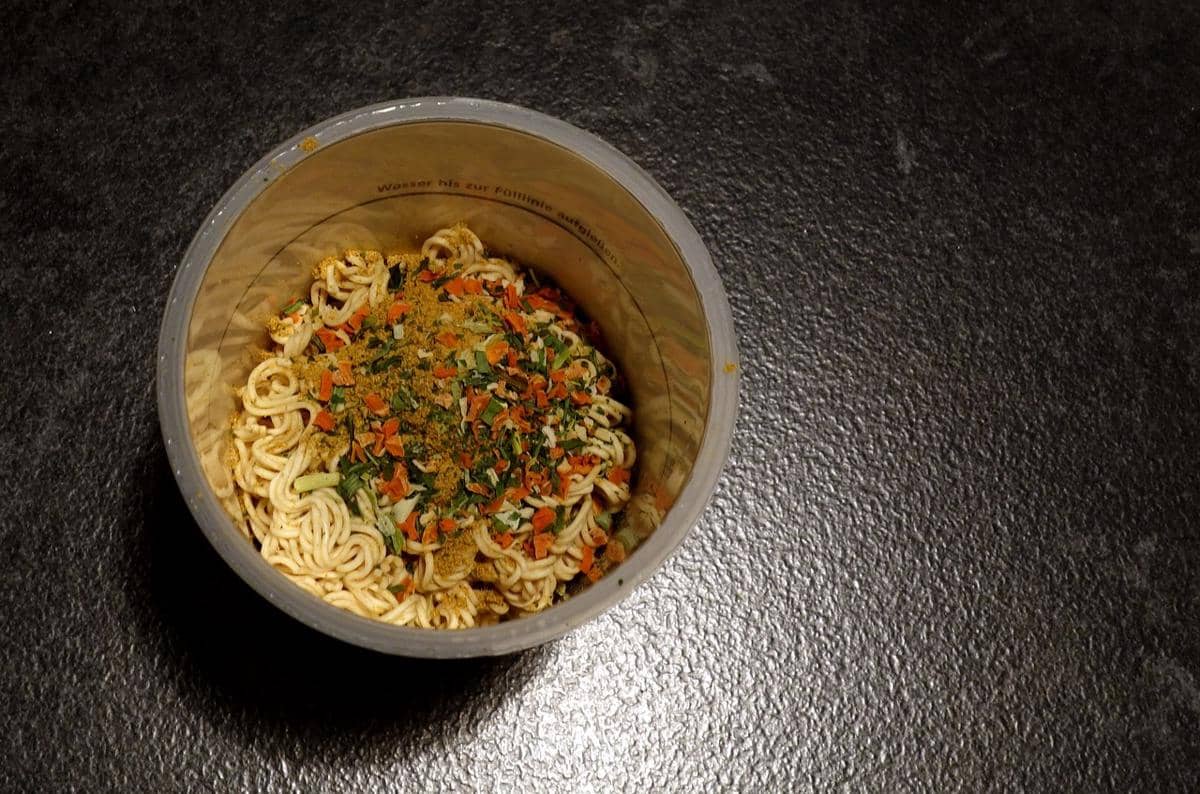 Potret mi instan cup